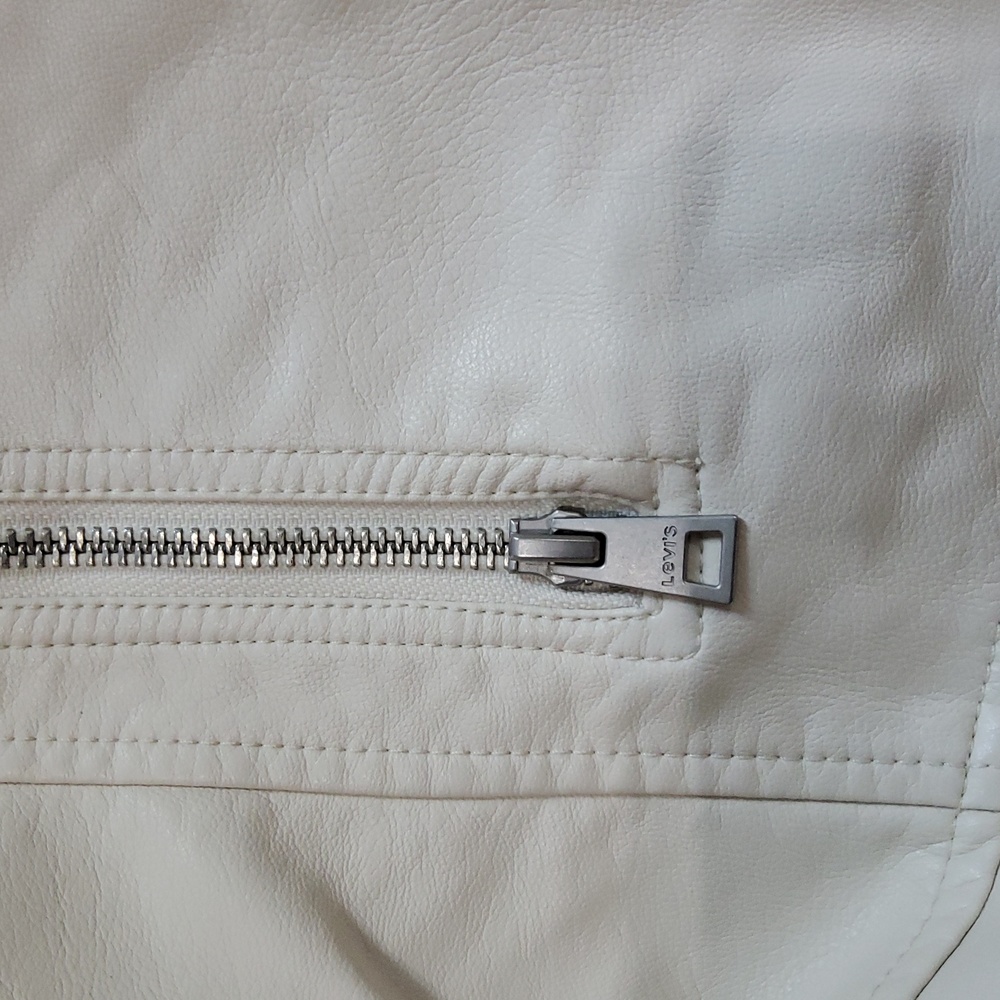 Levi's Jacket - Picture 3 of 5
